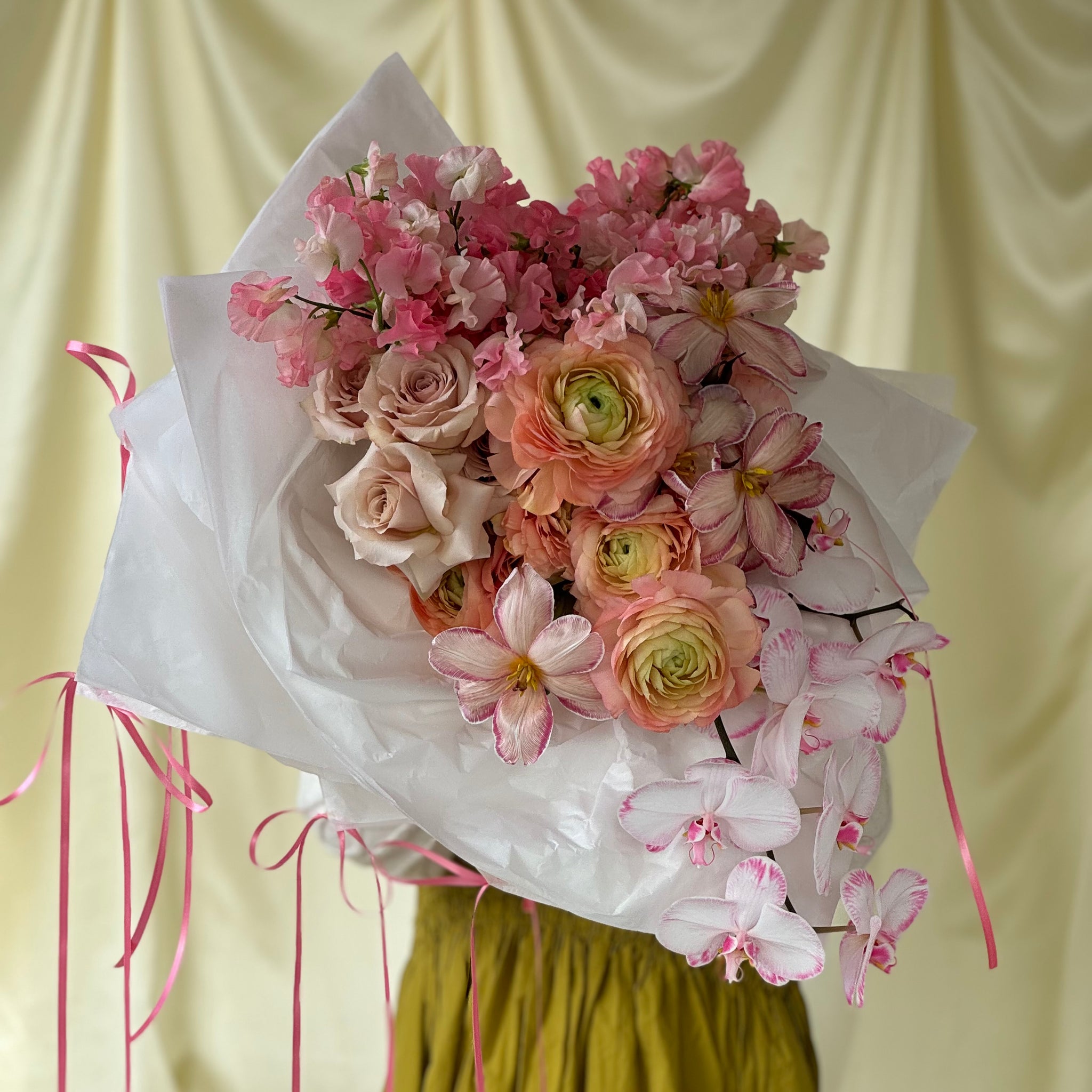 * Luxury mixture fresh flower bouquet