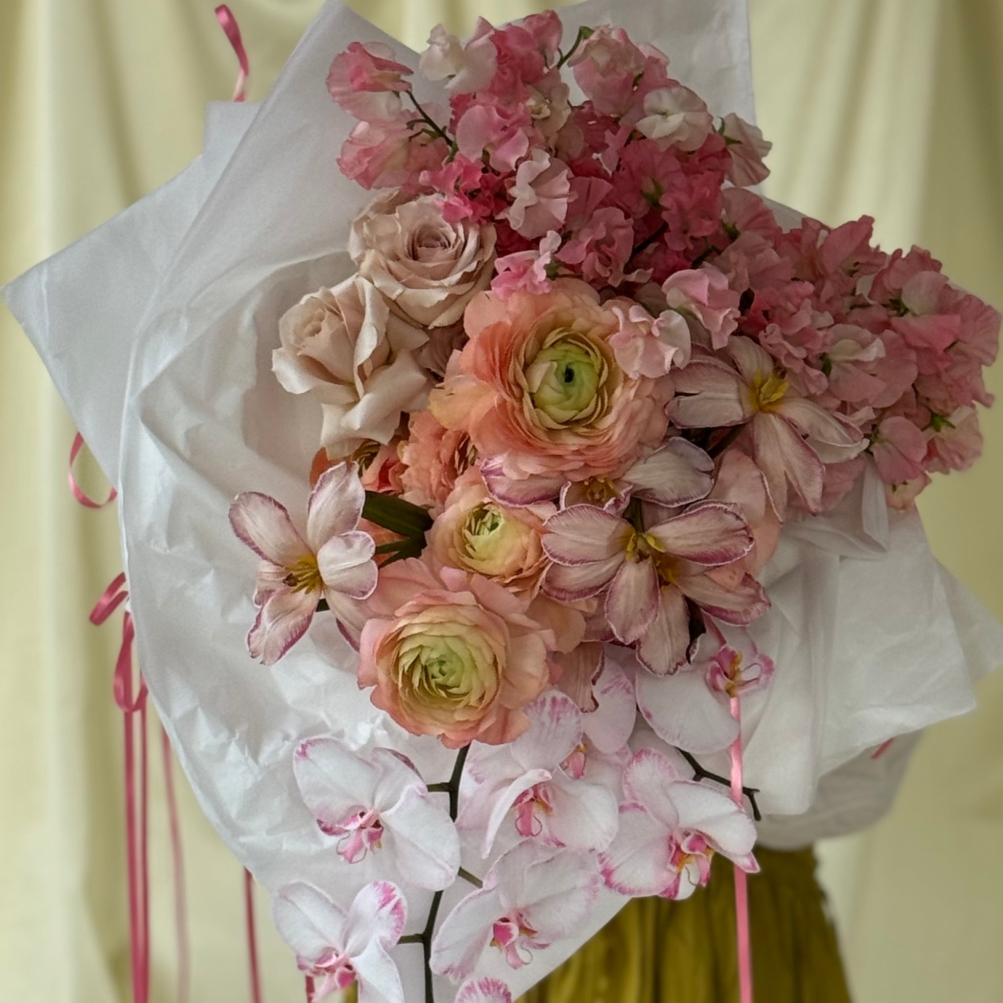 * Luxury mixture fresh flower bouquet